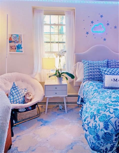 blue preppy room decor